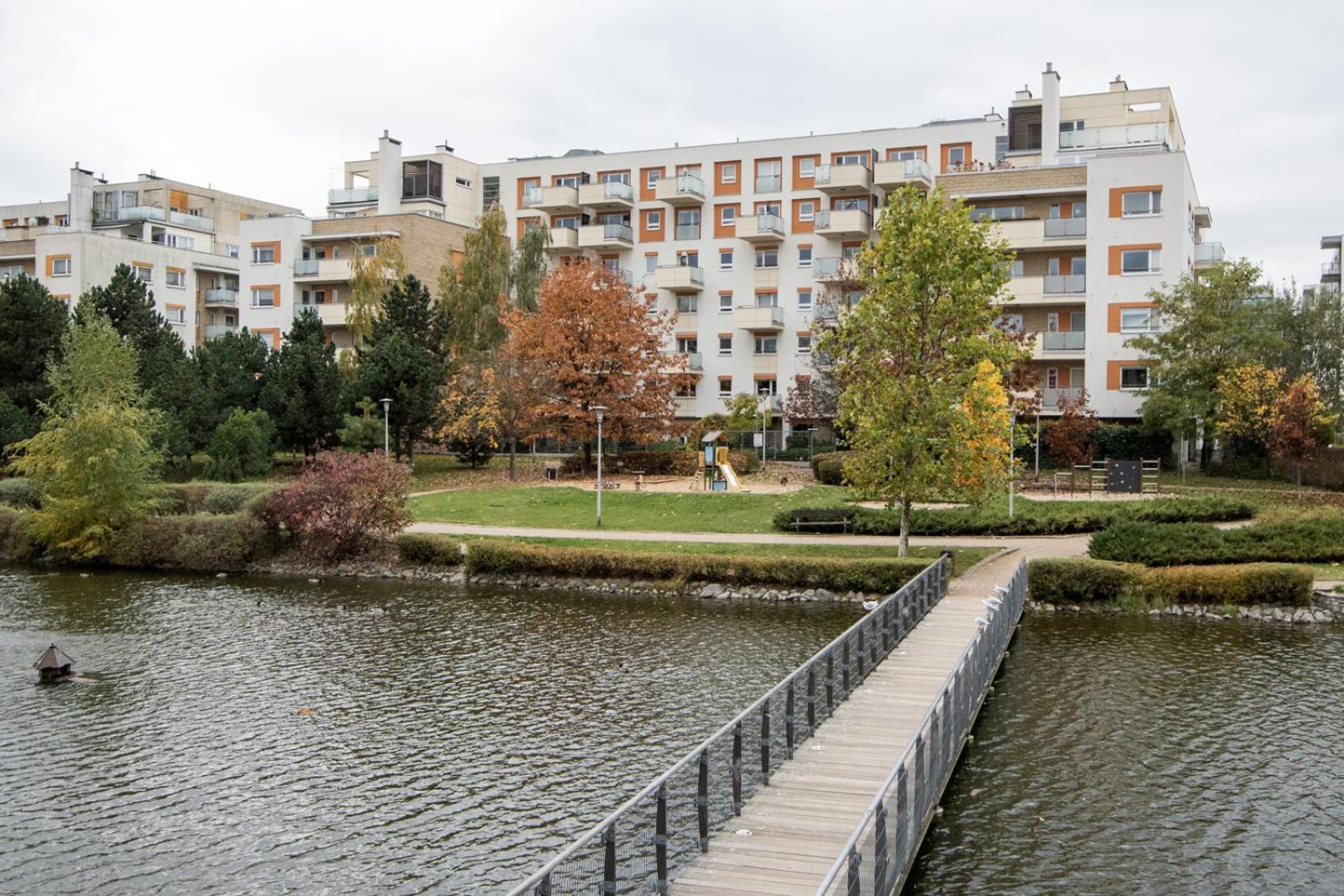 Apartment M&r Apartament: Airport-adjacent Business With Terrace Warsaw