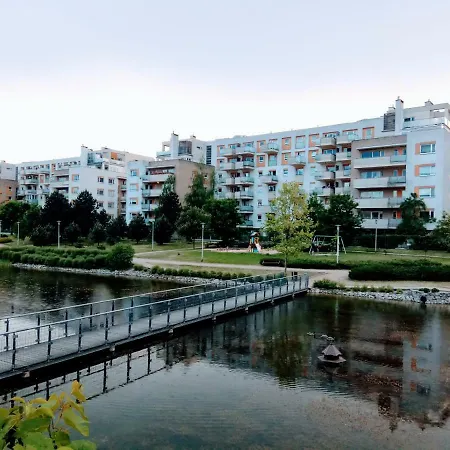 M&R Apartament Airport&Business Marina Mokotow - 4 People - Parking - Fast Wifi - Netflix - Self Check-In - Terrace - Guarded Estate - Gramophone - 6 Min From Chopin Airport Варшава Екстер'єр фото