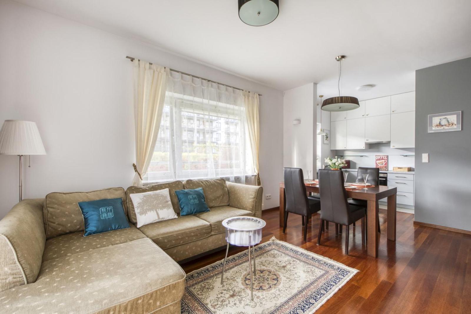 Apartment M&r Apartament: Airport-adjacent Business With Terrace